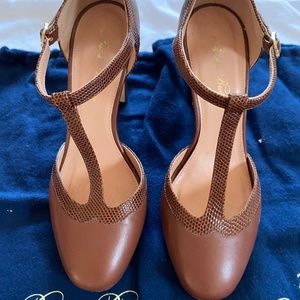 Brooks Brothers Leather Mary Jane Pumps 6.5